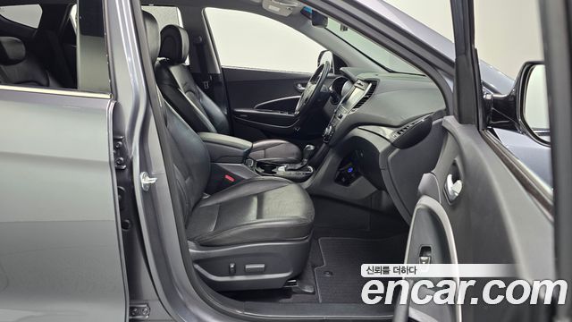 Hyundai Santafe 2017 — photo 17