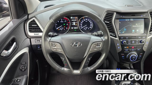 Hyundai Santafe 2017 — photo 19