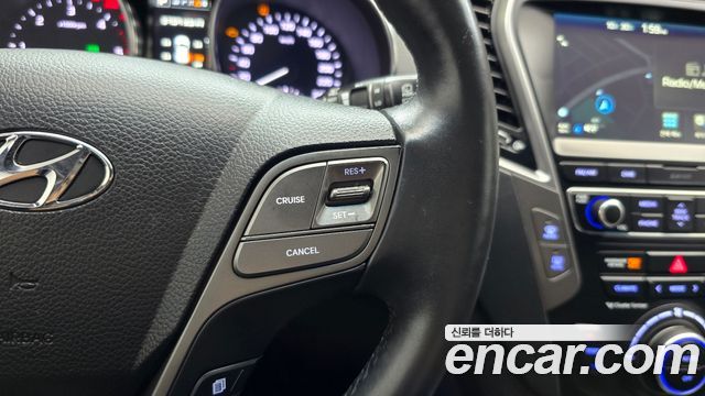 Hyundai Santafe 2017 — photo 22