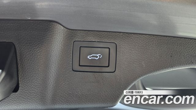 Hyundai Santafe 2017 — photo 23