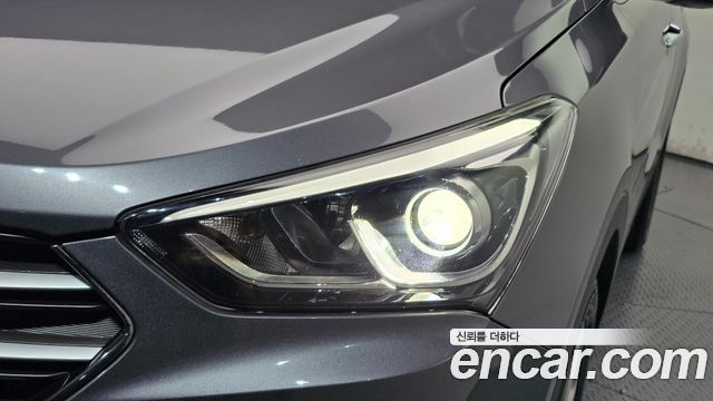 Hyundai Santafe 2017 — photo 8