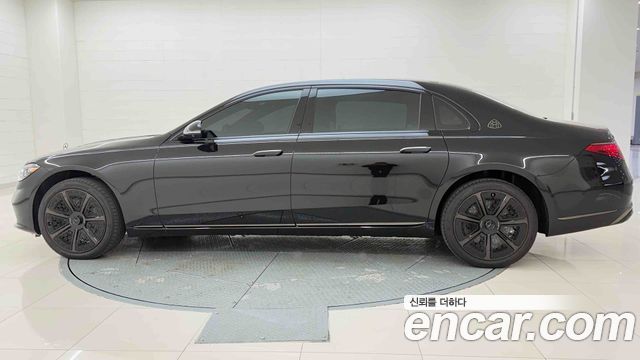 Mercedes-Benz S-Class 2026 — photo 3