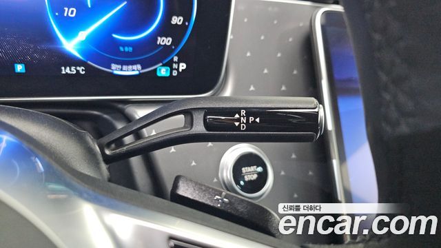 Mercedes-Benz EQE 2023 — photo 12