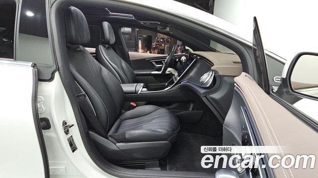 Mercedes-Benz EQE 2023 — photo 17
