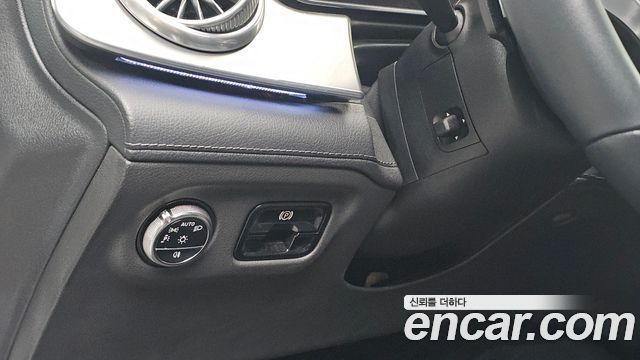 Mercedes-Benz EQE 2023 — photo 20