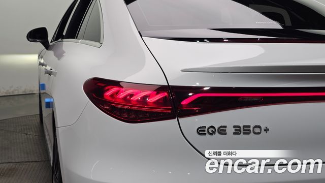 Mercedes-Benz EQE 2023 — photo 9