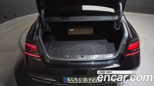 Genesis G90 2027 — photo 32