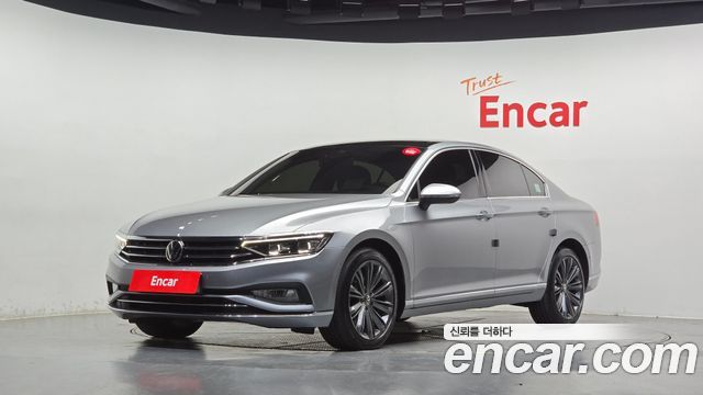 Volkswagen Passat 2021 — photo 1