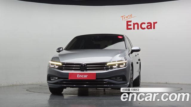 Volkswagen Passat 2021 — photo 3