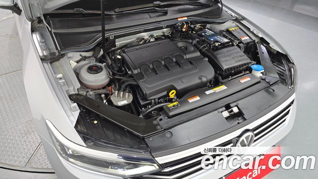Volkswagen Passat 2021 — photo 6