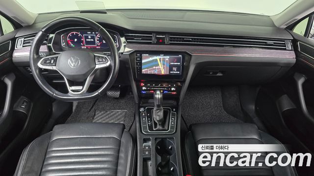 Volkswagen Passat 2021 — photo 7