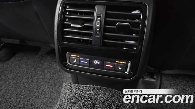 Volkswagen Passat 2021 — photo 19