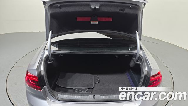 Volkswagen Passat 2021 — photo 20