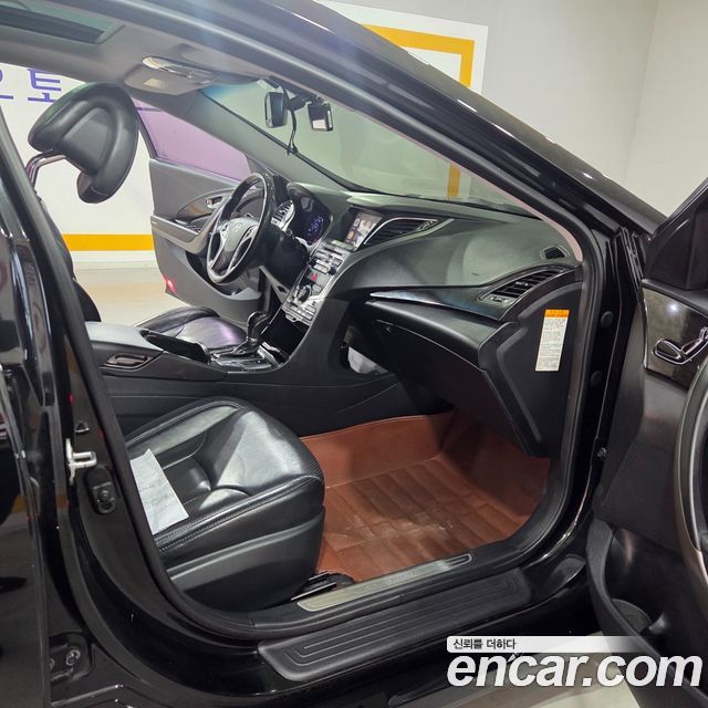 Hyundai Grandeur 2015 — photo 17