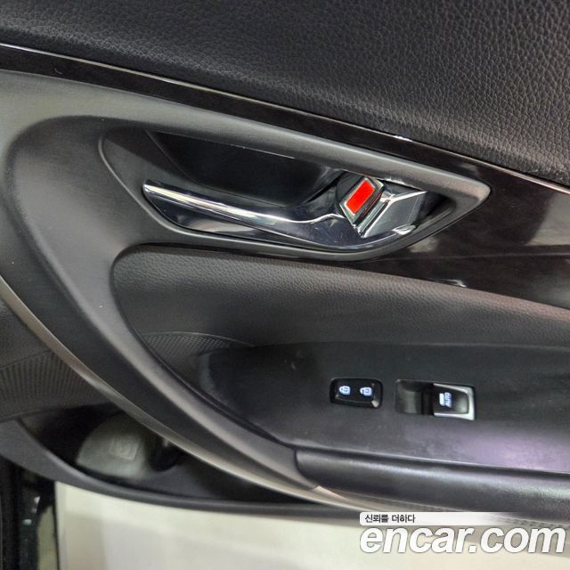 Hyundai Grandeur 2015 — photo 18