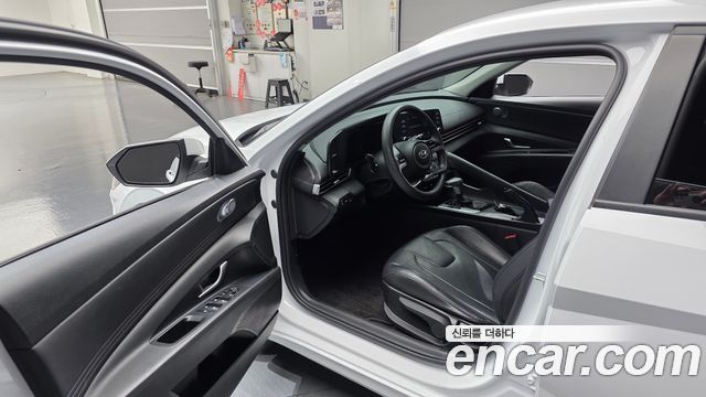 Hyundai AVANTE 2023 — photo 13