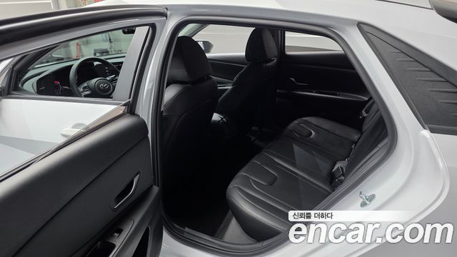 Hyundai AVANTE 2023 — photo 22