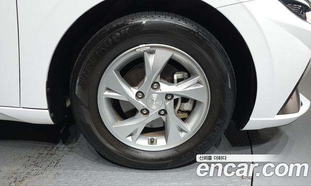 Hyundai AVANTE 2023 — photo 7