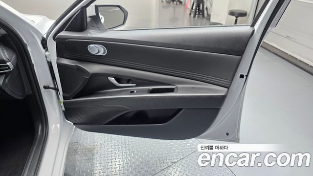 Hyundai AVANTE 2023 — photo 15