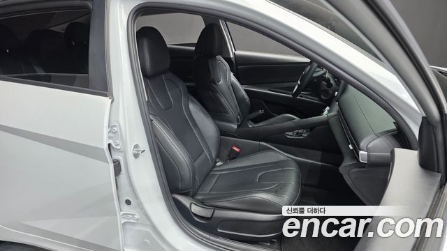 Hyundai AVANTE 2023 — photo 16