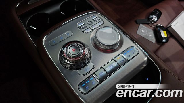 Genesis G90 2023 — photo 12