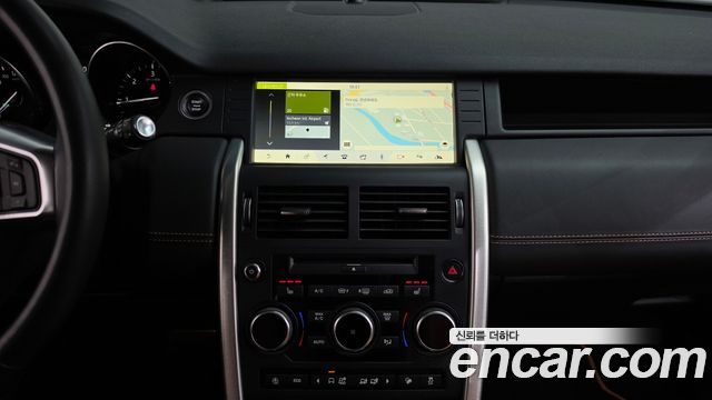 Land Rover Discovery Sport 2018 — photo 18