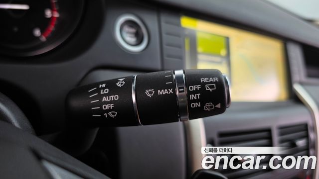Land Rover Discovery Sport 2018 — photo 26