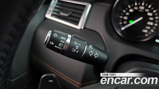 Land Rover Discovery Sport 2018 — photo 28