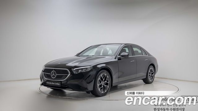 Mercedes-Benz E-Class 2026 — photo 1