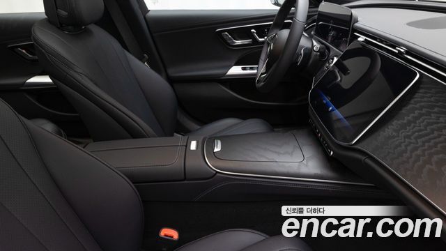 Mercedes-Benz E-Class 2026 — photo 9