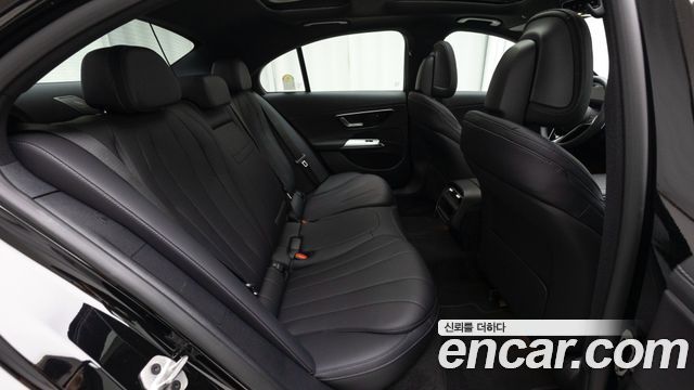 Mercedes-Benz E-Class 2026 — photo 10