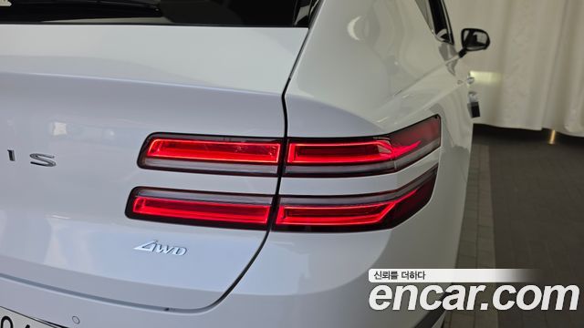 Genesis GV80 2023 — photo 9