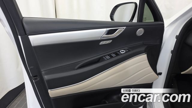 Genesis GV80 2023 — photo 14