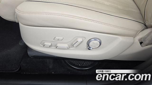 Genesis GV80 2023 — photo 33