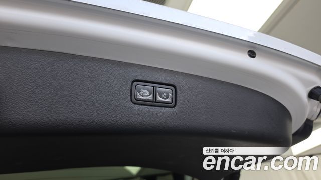 Genesis GV80 2023 — photo 34