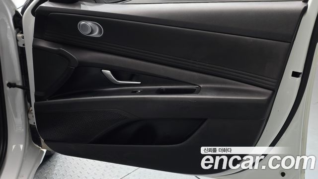 Hyundai AVANTE 2021 — photo 15