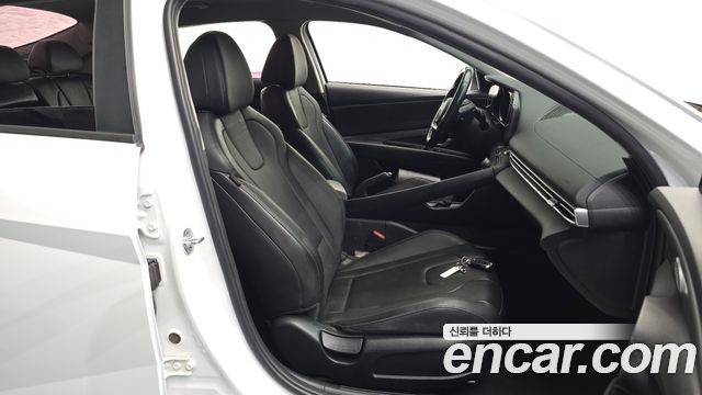 Hyundai AVANTE 2021 — photo 16
