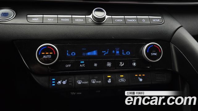 Hyundai AVANTE 2021 — photo 31