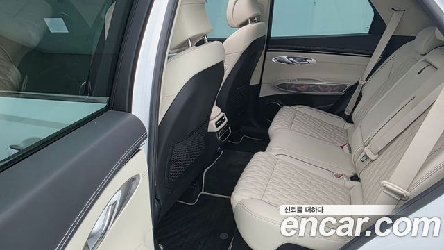 Genesis GV70 2024 — photo 10