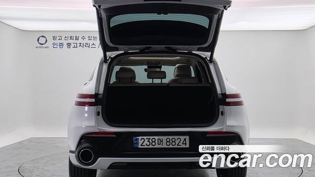 Genesis GV70 2024 — photo 17