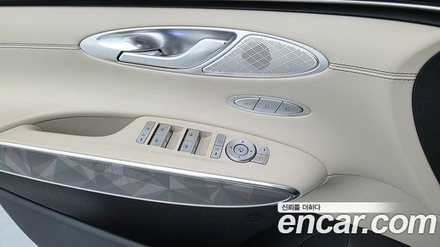 Genesis GV70 2024 — photo 20