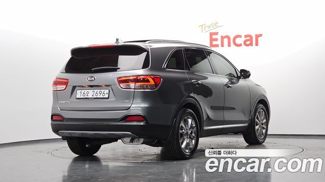 Kia Sorento 2015 — photo 2