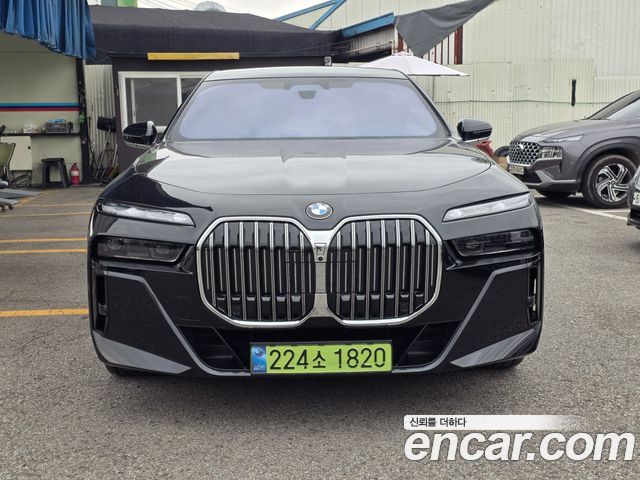 BMW 7-Series 2024 — photo 1