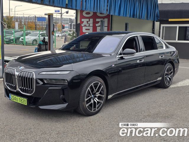 BMW 7-Series 2024 — photo 2