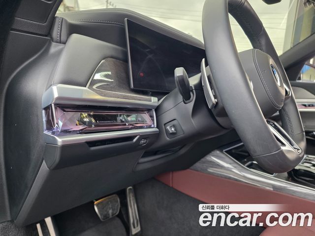 BMW 7-Series 2024 — photo 7