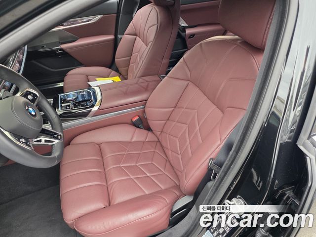 BMW 7-Series 2024 — photo 8