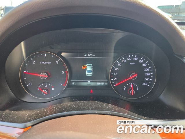 Kia K7 2017 — photo 13
