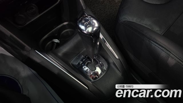 Peugeot 208 2014 — photo 9