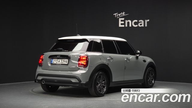Mini Cooper 2023 — photo 2