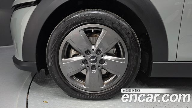 Mini Cooper 2023 — photo 5